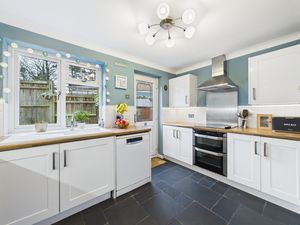 Kitchen- click for photo gallery